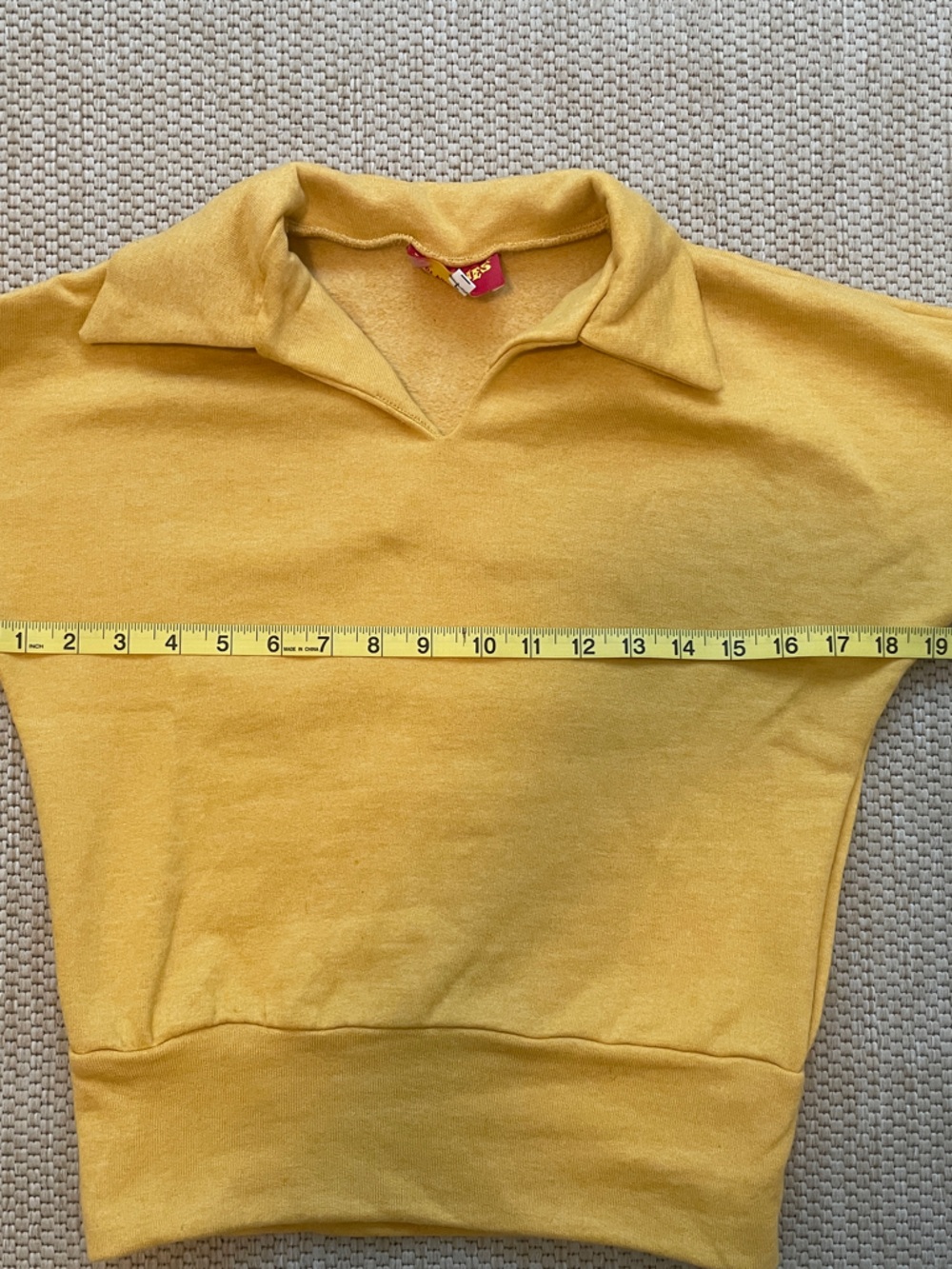 Women’s Yellow pointed  Collared Pullover batwing sleeves